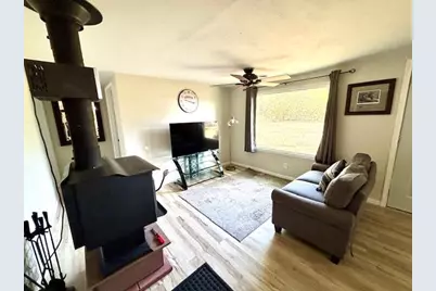 5636 S County Road D, Beloit, WI 53511 - Photo 7