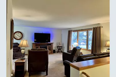 639 Sussex Drive, Janesville, WI 53546 - Photo 19