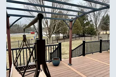 639 Sussex Drive, Janesville, WI 53546 - Photo 9