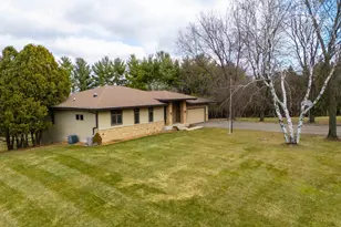 4206 Rose Ct, Middleton, WI 53562 - Photo 7