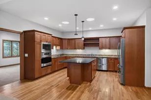 4206 Rose Ct, Middleton, WI 53562 - Photo 15