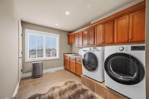 852 Augusta Dr, Oregon, WI 53575 - Photo 25