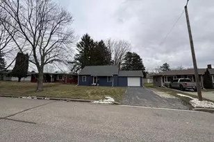 322 Capital St, Wisconsin Dells, WI 53965 - Photo 3