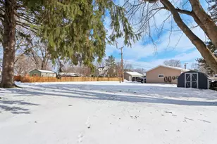 322 Capital St, Wisconsin Dells, WI 53965 - Photo 57