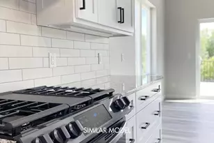 445 Foxfield Ct, Oregon, WI 53575 - Photo 9