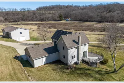 3265 Bergum Road, Mount Horeb, WI 53572 - Photo 5