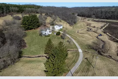 3265 Bergum Road, Mount Horeb, WI 53572 - Photo 7
