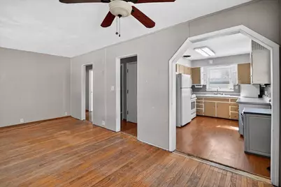 5517 Terre Haute Avenue, Madison, WI 53705 - Photo 9