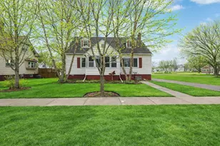 412 W Main St, Reedsburg, WI 53959 - Photo 3