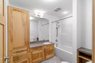 137 E Wilson Street #510/511, Madison, WI 53703 - Photo 35