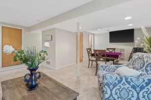 718 Nancy Ln, Madison, WI 53704 - Photo 21