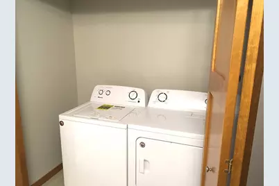 625 N Segoe Road #404, Madison, WI 53705 - Photo 17