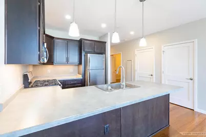 625 N Segoe Road #504, Madison, WI 53705 - Photo 7