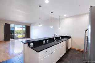 625 N Segoe Rd, Madison, WI 53705 - Photo 7