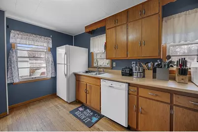 1842 Northwestern Avenue, Madison, WI 53704 - Photo 9