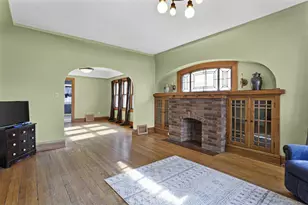 1433 Spaight St, Madison, WI 53703 - Photo 5