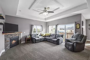 1215 Springbrook Dr, Baraboo, WI 53913 - Photo 17