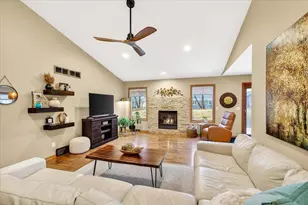 108 Donegal Dr, Cottage Grove, WI 53527 - Photo 9