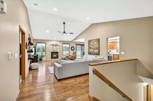 108 Donegal Dr, Cottage Grove, WI 53527 - Photo 7