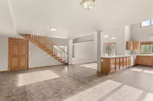 N6017 Westview Dr, Fond du Lac, WI 54937 - Photo 7