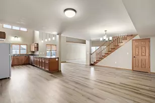 N6021 Westview Dr, Fond du Lac, WI 54937 - Photo 7