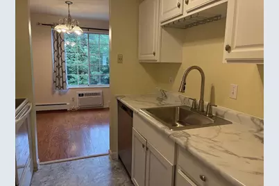 2142 Allen Boulevard #4, Middleton, WI 53562 - Photo 5