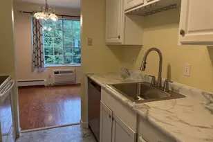 2142 Allen Blvd, Middleton, WI 53562 - Photo 5