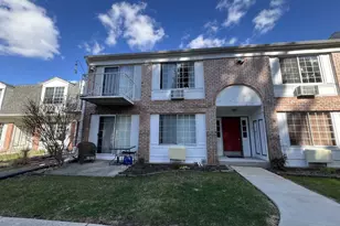 2142 Allen Blvd, Middleton, WI 53562 - Photo 3