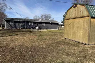 1915 Cedar Pointe Dr, Janesville, WI 53546 - Photo 21