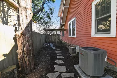 2641 Chamberlain Avenue, Madison, WI 53705 - Photo 47