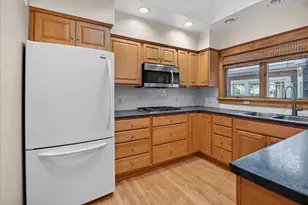 2641 Chamberlain Ave, Madison, WI 53705 - Photo 15