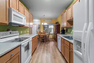 6430 Maywick Dr, Madison, WI 53718 - Photo 9