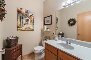 6430 Maywick Dr, Madison, WI 53718 - Photo 17