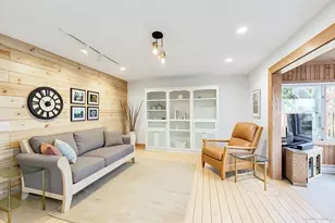 2306 Woodcrest Dr, Portage, WI 53901 - Photo 7