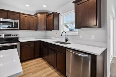 2135 Autumn Lake Parkway, Madison, WI 53718 - Photo 13