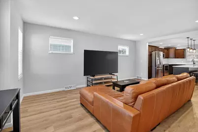 2135 Autumn Lake Parkway, Madison, WI 53718 - Photo 3