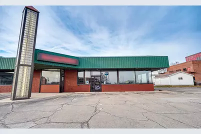 112 W Maple Avenue, Beaver Dam, WI 53916 - Photo 1