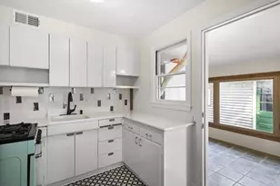 326 S Midvale Blvd, Madison, WI 53705 - Photo 11