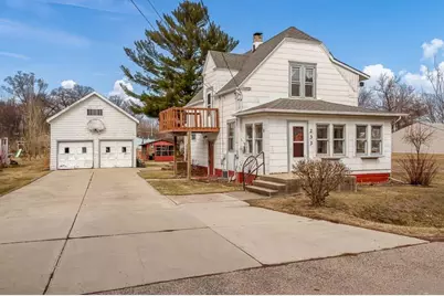 233 W Dawson Avenue, Beloit, WI 53511 - Photo 3