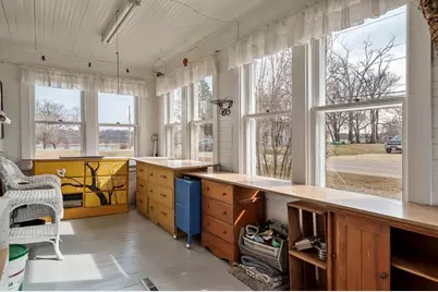 233 W Dawson Avenue, Beloit, WI 53511 - Photo 5