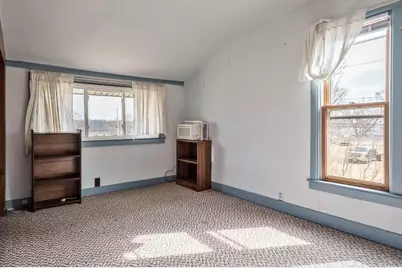 233 W Dawson Avenue, Beloit, WI 53511 - Photo 25