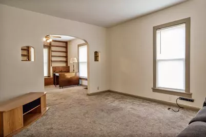 233 W Dawson Avenue, Beloit, WI 53511 - Photo 7