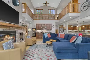 W4996 Robinson Dr, Elkhorn, WI 53121 - Photo 11