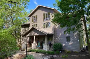 W4996 Robinson Dr, Elkhorn, WI 53121 - Photo 7