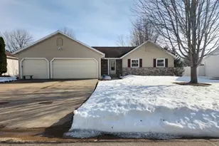 2003 Deer Haven Dr, Menasha, WI 54952 - Photo 1