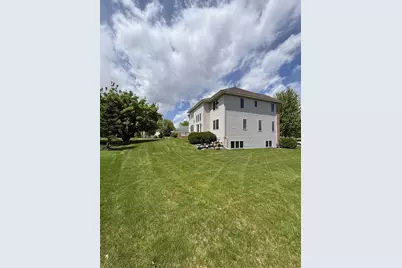 8701 Nelson Crossing, Verona, WI 53593 - Photo 3
