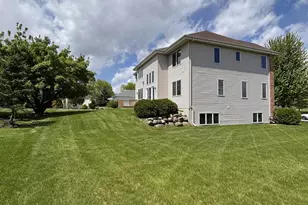 8701 Nelson Crossing, Verona, WI 53593 - Photo 3