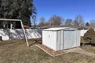 137 Pedretti Pkwy, Prairie Du Chien, WI 53821 - Photo 39