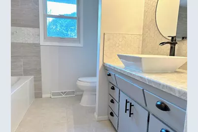 137 Pedretti Parkway, Prairie Du Chien, WI 53821 - Photo 15