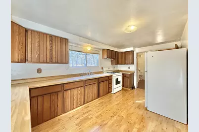 5638 S Duggan Road, Beloit, WI 53511 - Photo 5